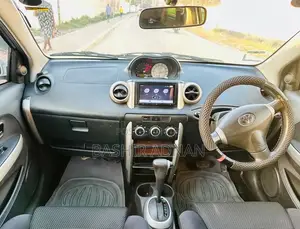 Toyota IST 2004 Pearl