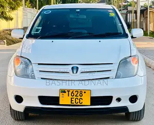 Toyota IST 2004 Pearl