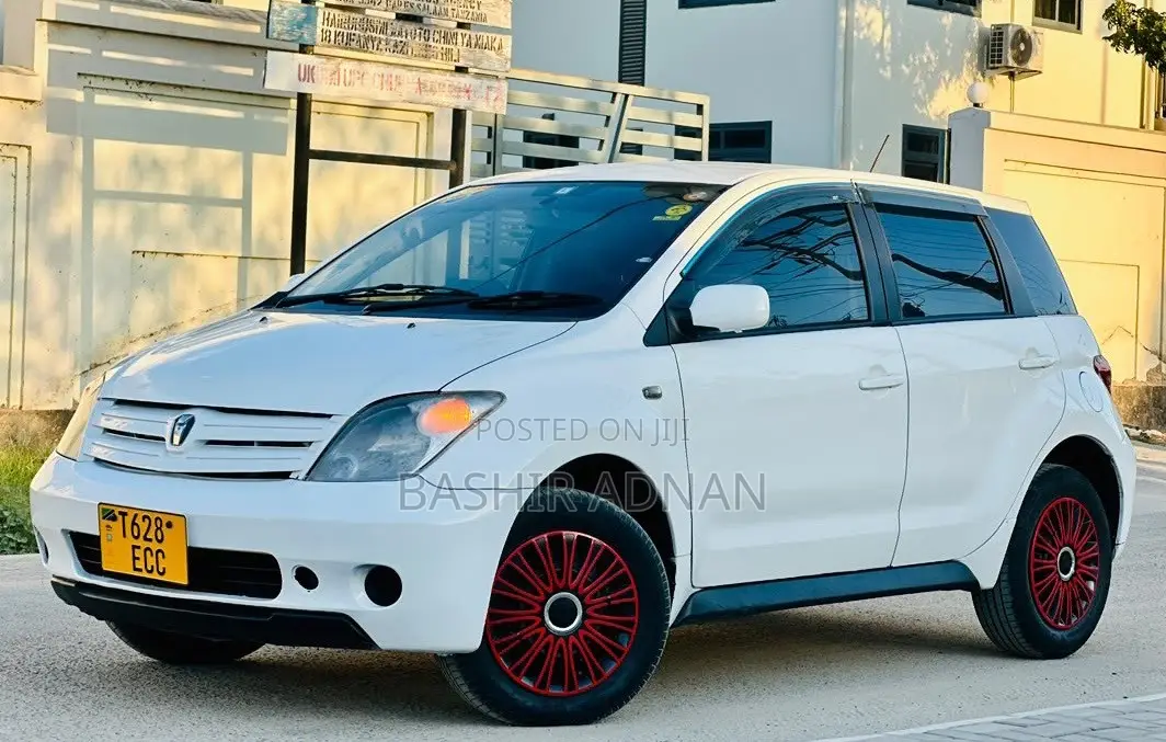 Toyota IST 2004 Pearl