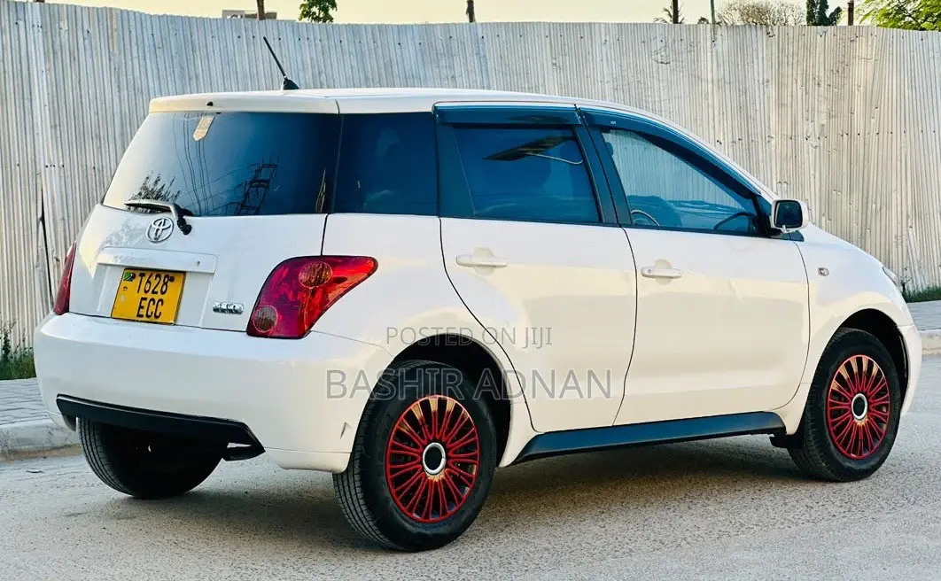 Toyota IST 2004 Pearl