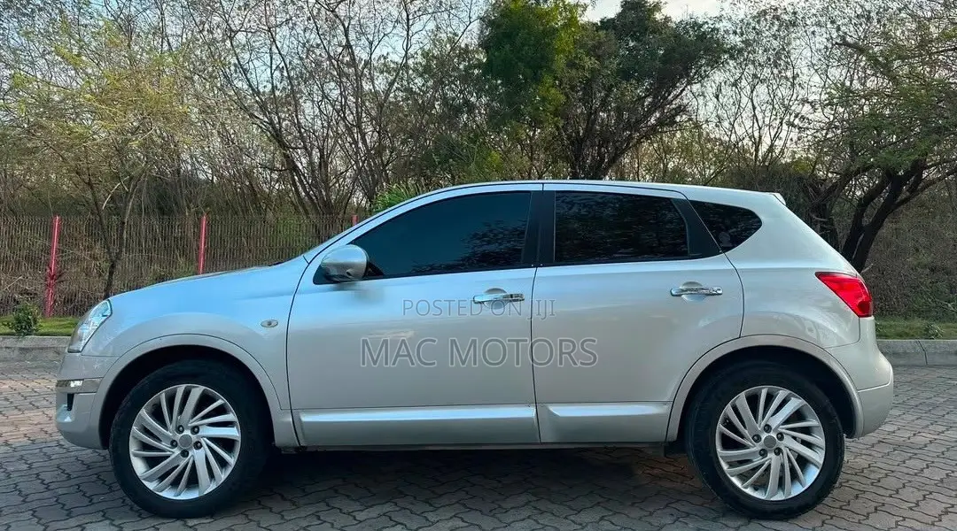 Nissan Dualis 2010 Silver