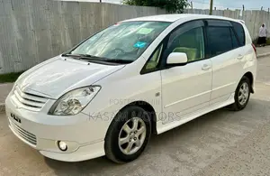 Toyota Corolla Spacio 2004 White