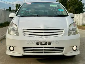Toyota Corolla Spacio 2004 White