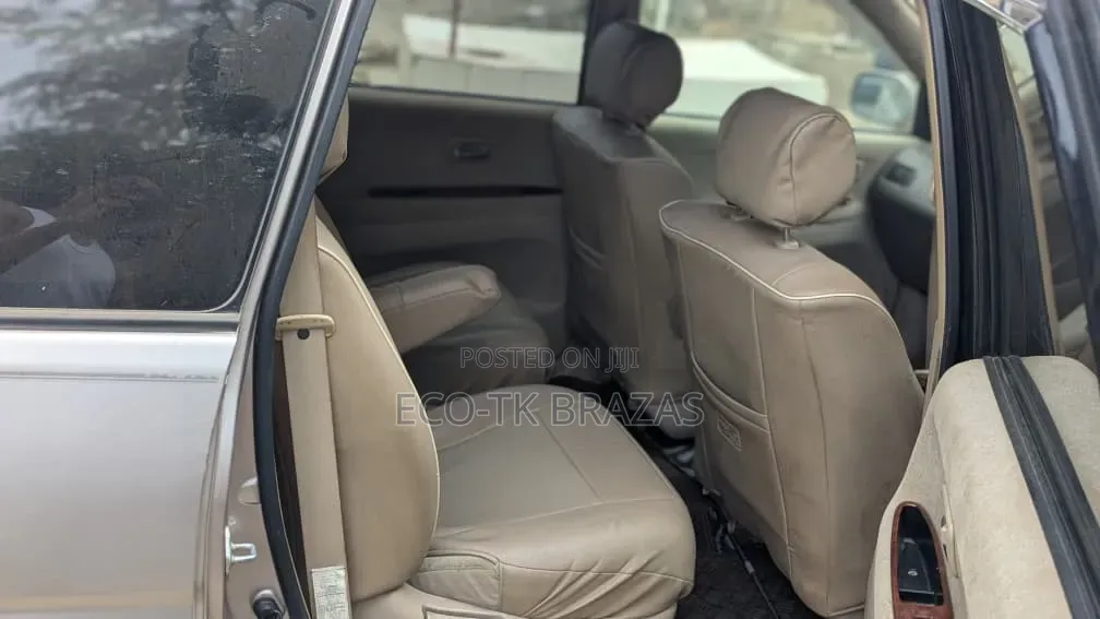 Toyota Gaia 2003 Silver