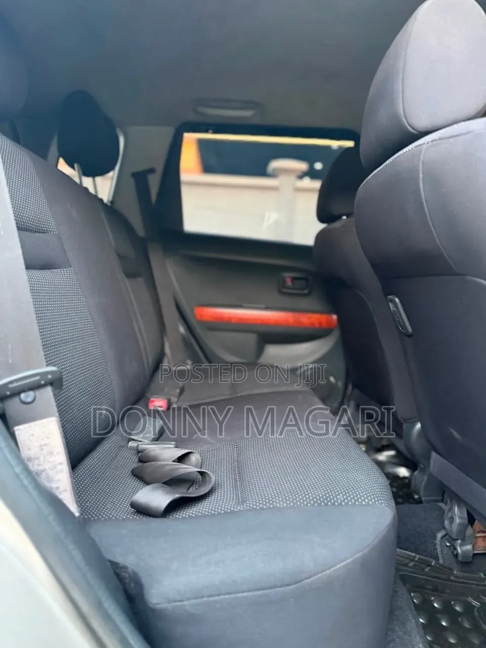 Toyota IST 2004 Gold