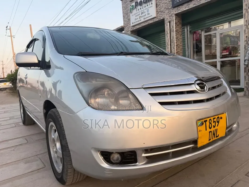 Toyota Corolla Spacio 2003 Silver