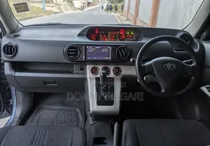 Toyota Corolla Rumion 2009 Gray