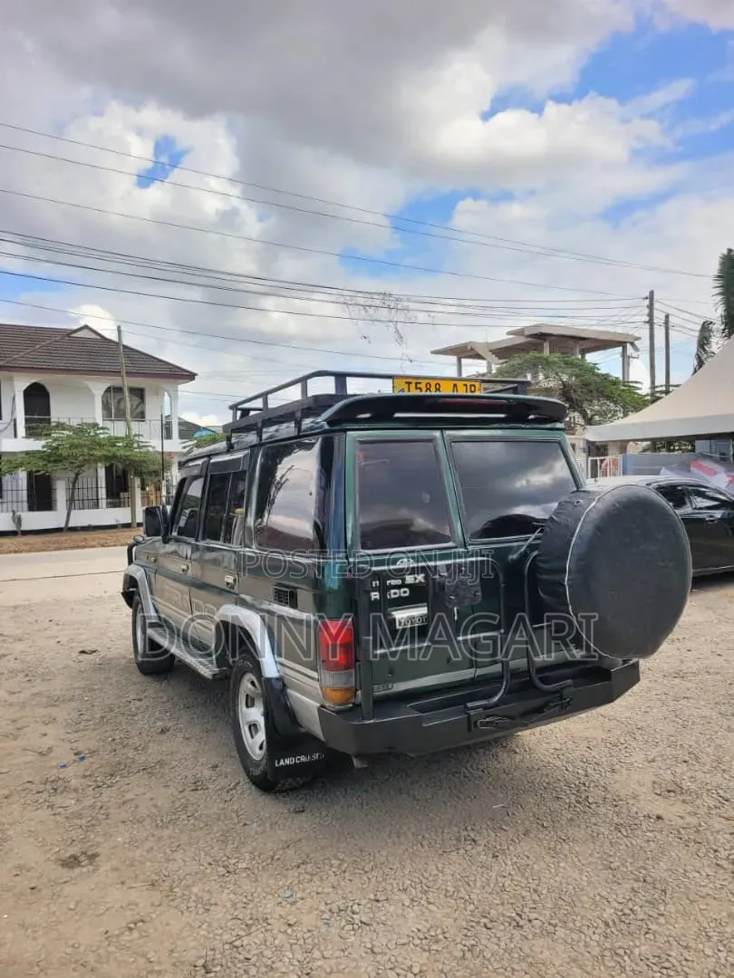 Toyota Land Cruiser Prado 2002 Green