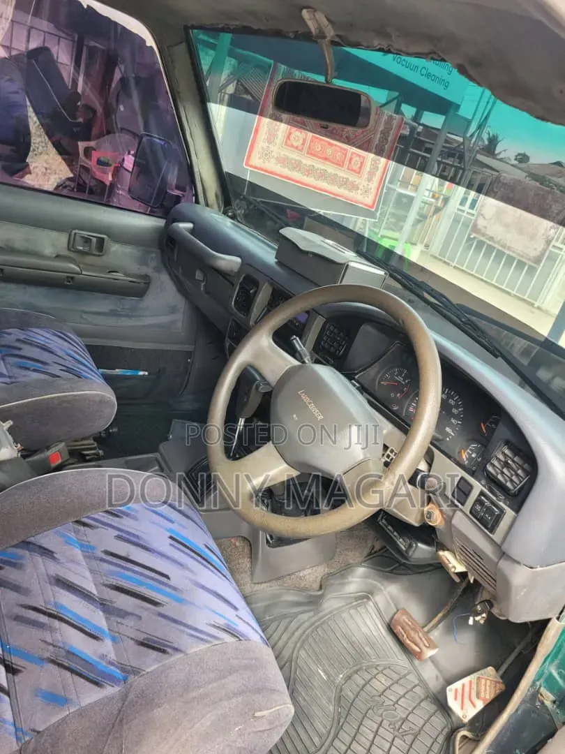 Toyota Land Cruiser Prado 2002 Green