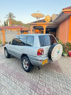 Toyota RAV4 1999 Silver