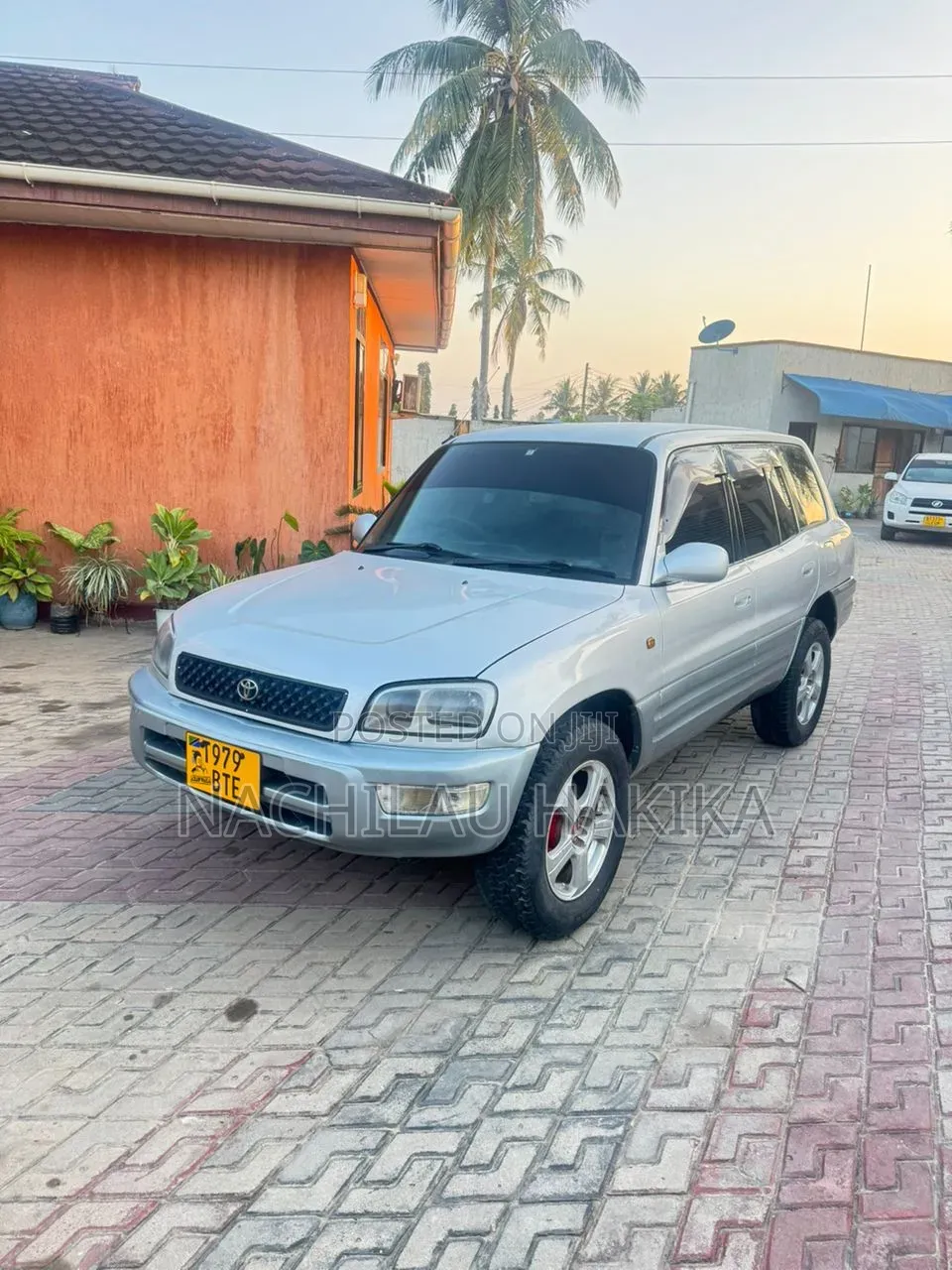 Toyota RAV4 1999 Silver