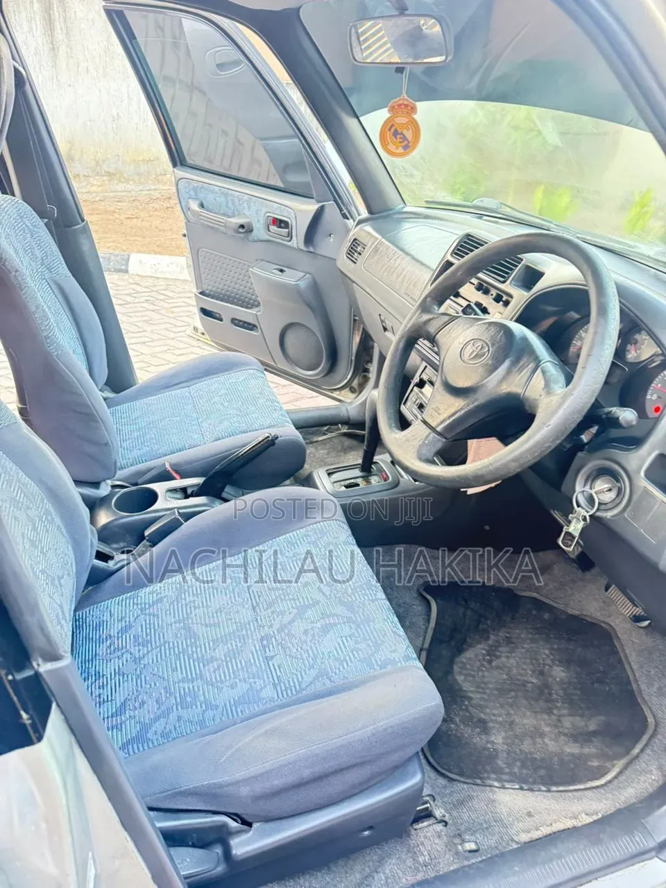 Toyota RAV4 1999 Silver