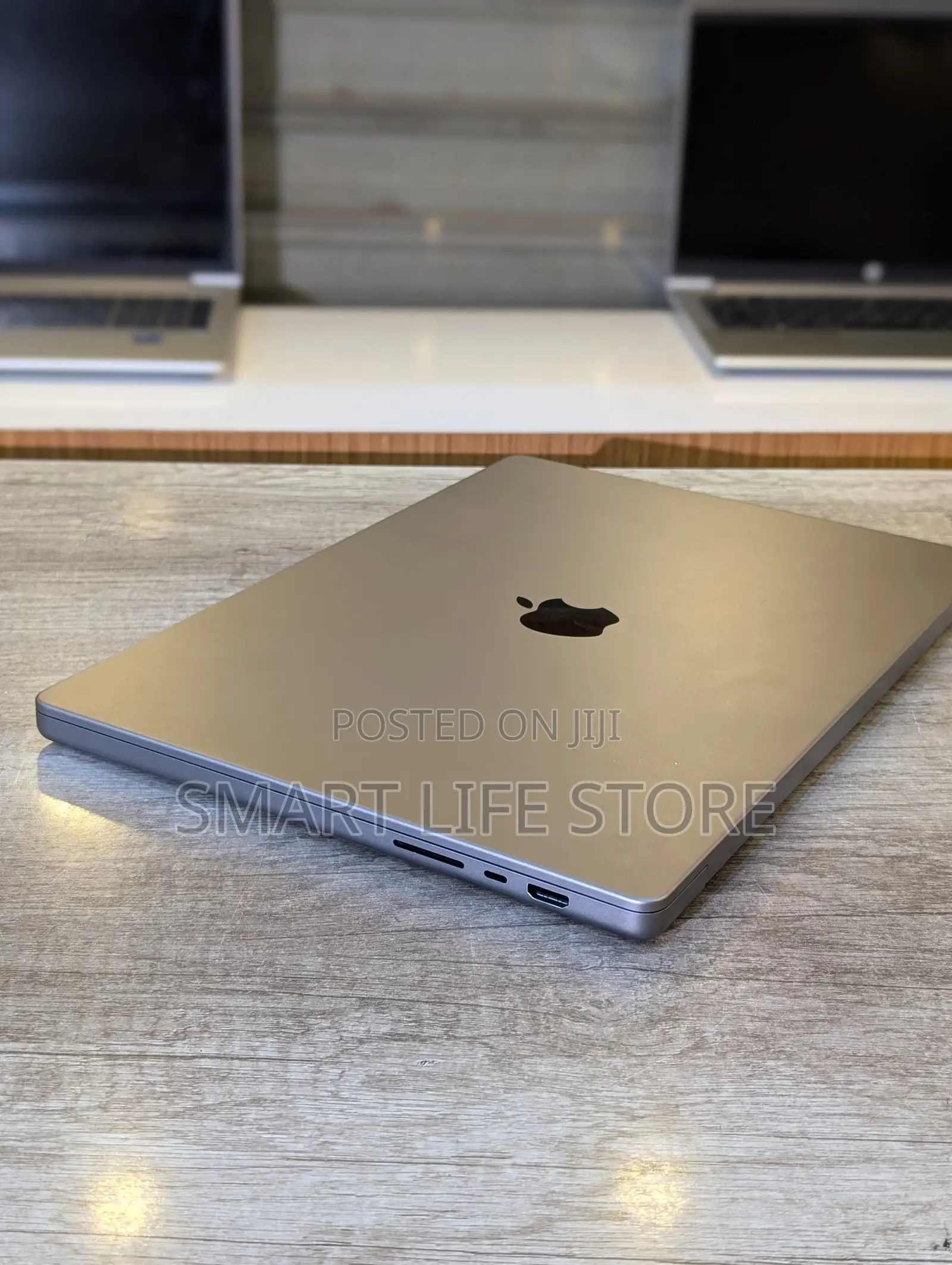 New Laptop Apple MacBook Pro 2023 M3 Pro 18GB Apple M3 Pro SSD 1T