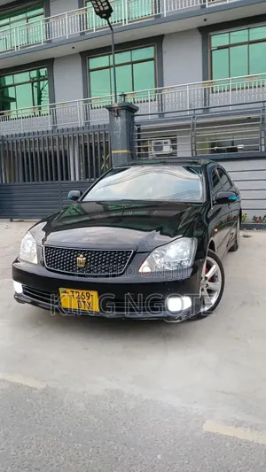 Toyota Crown Royale 2005 Black