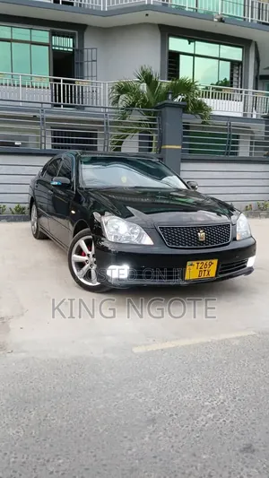 Toyota Crown Royale 2005 Black