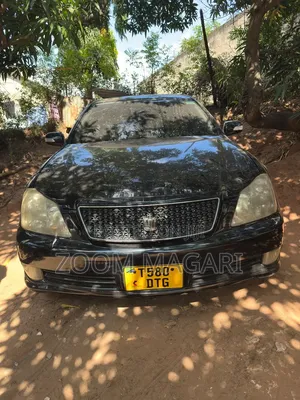Toyota Crown Royale 2005 Black