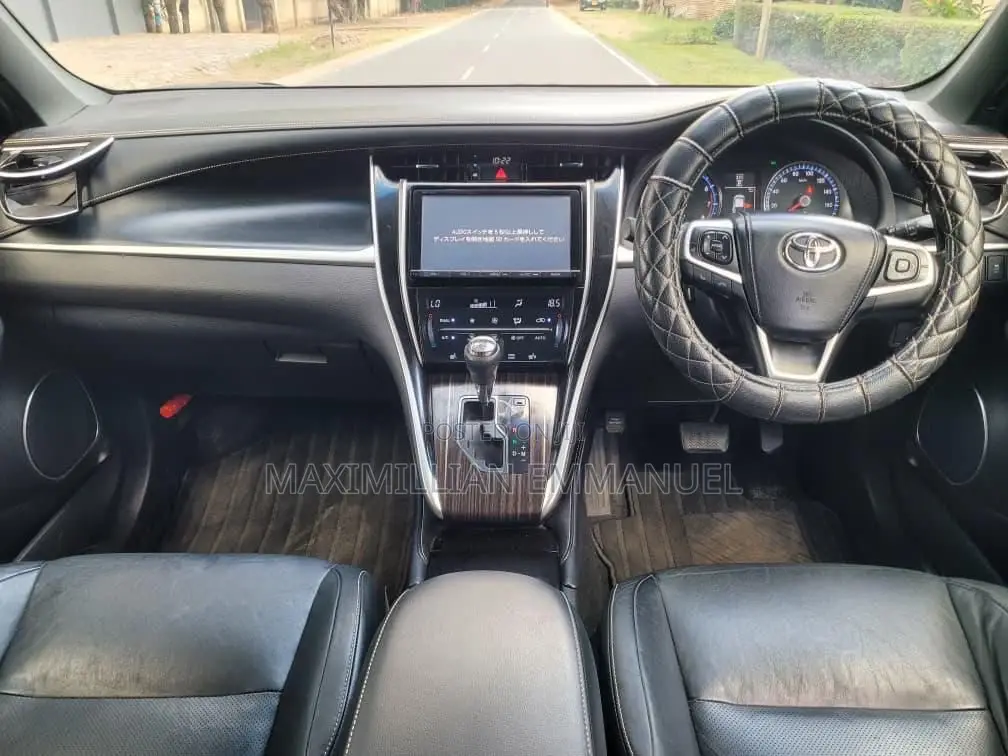 Toyota Harrier 2017 White