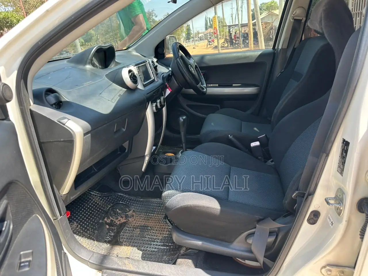 Toyota IST 2004 White