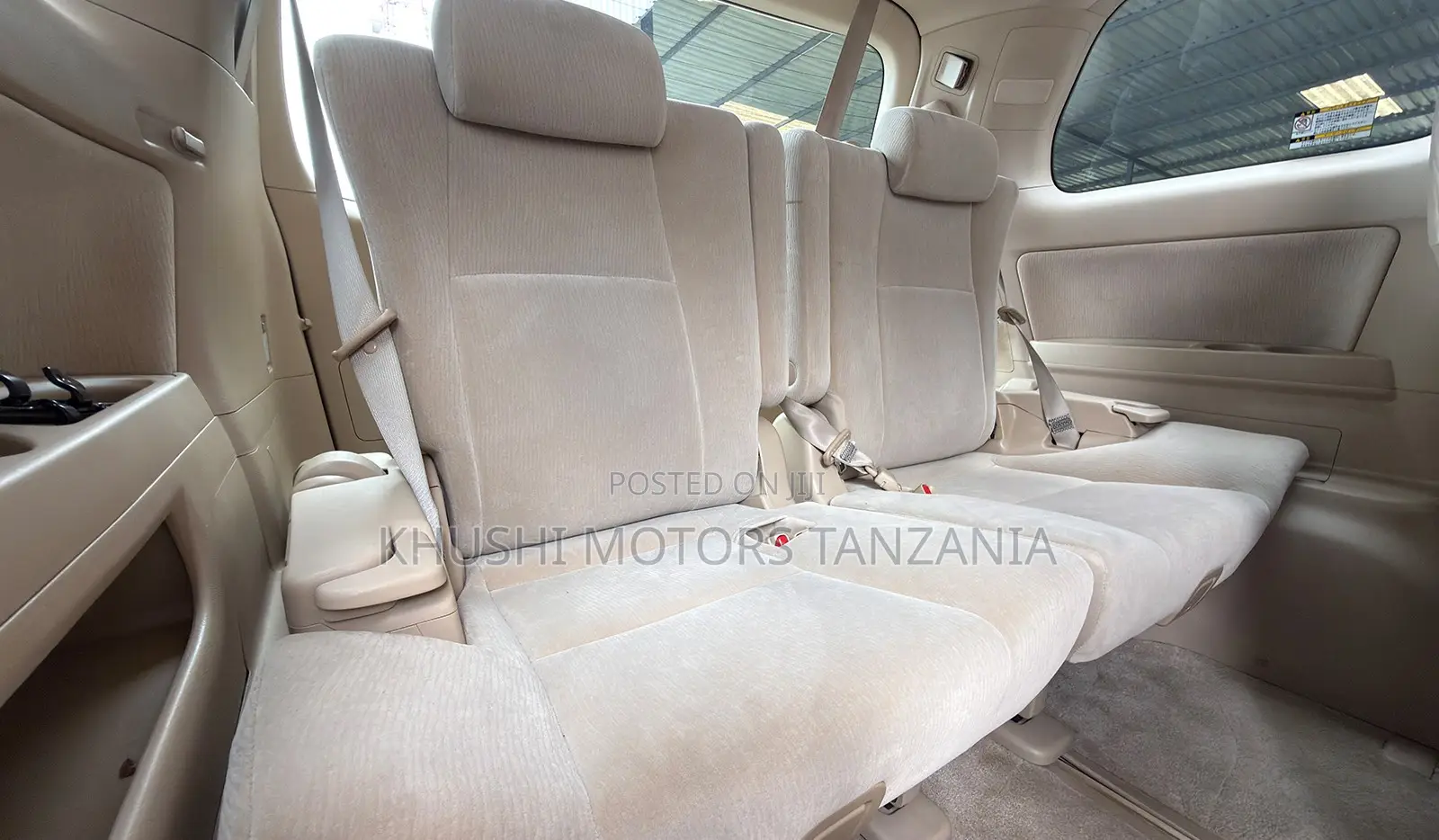 Toyota Alphard 2009 Gold