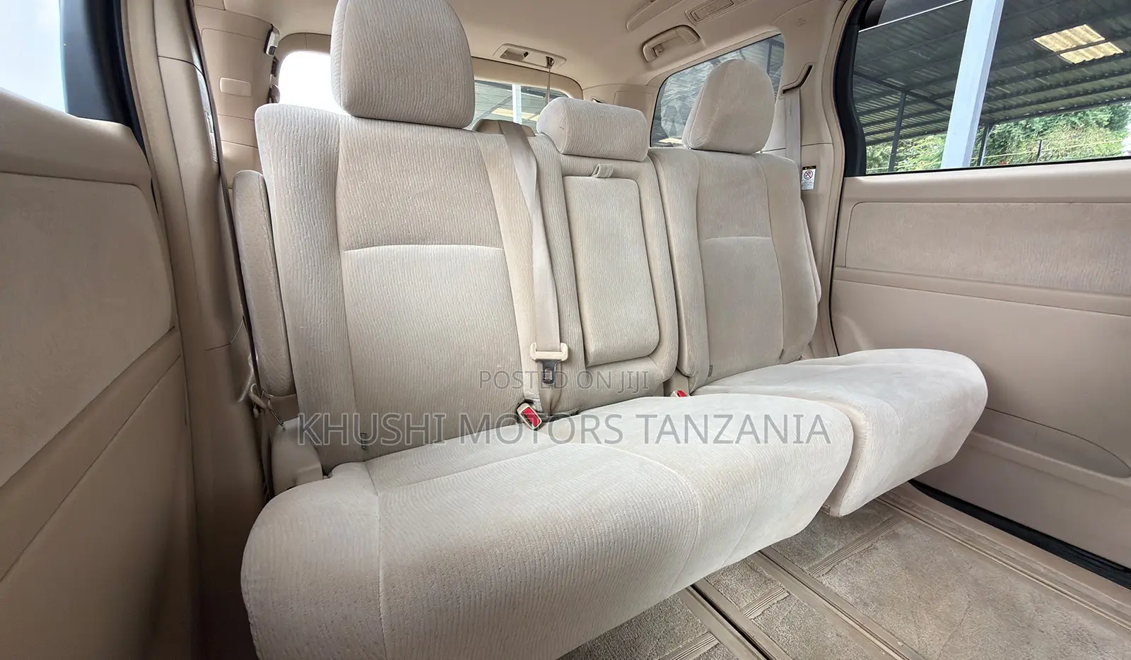 Toyota Alphard 2009 Gold