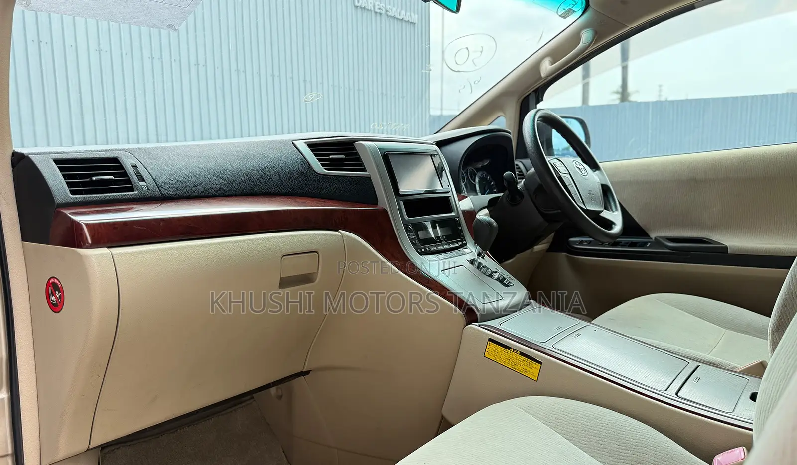 Toyota Alphard 2009 Gold
