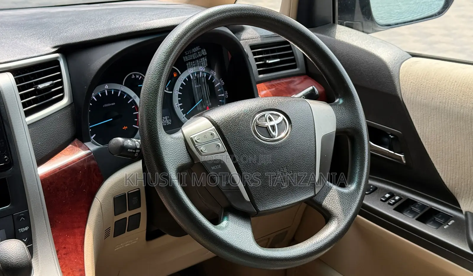Toyota Alphard 2009 Gold
