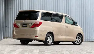 Toyota Alphard 2009 Gold
