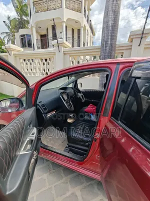 Toyota Ractis 2006 Maroon