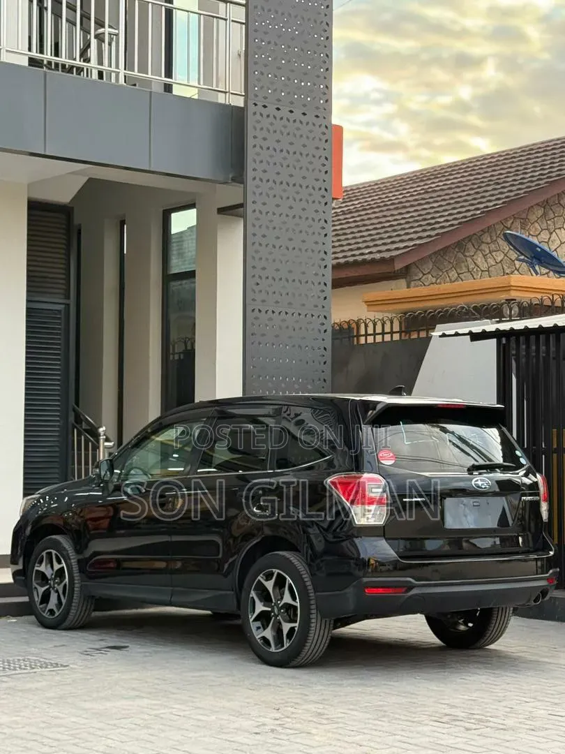 Subaru Forester 2015 Black