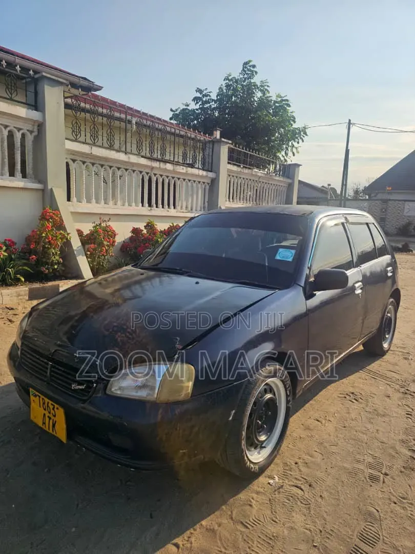 Toyota Starlet 2000 Blue