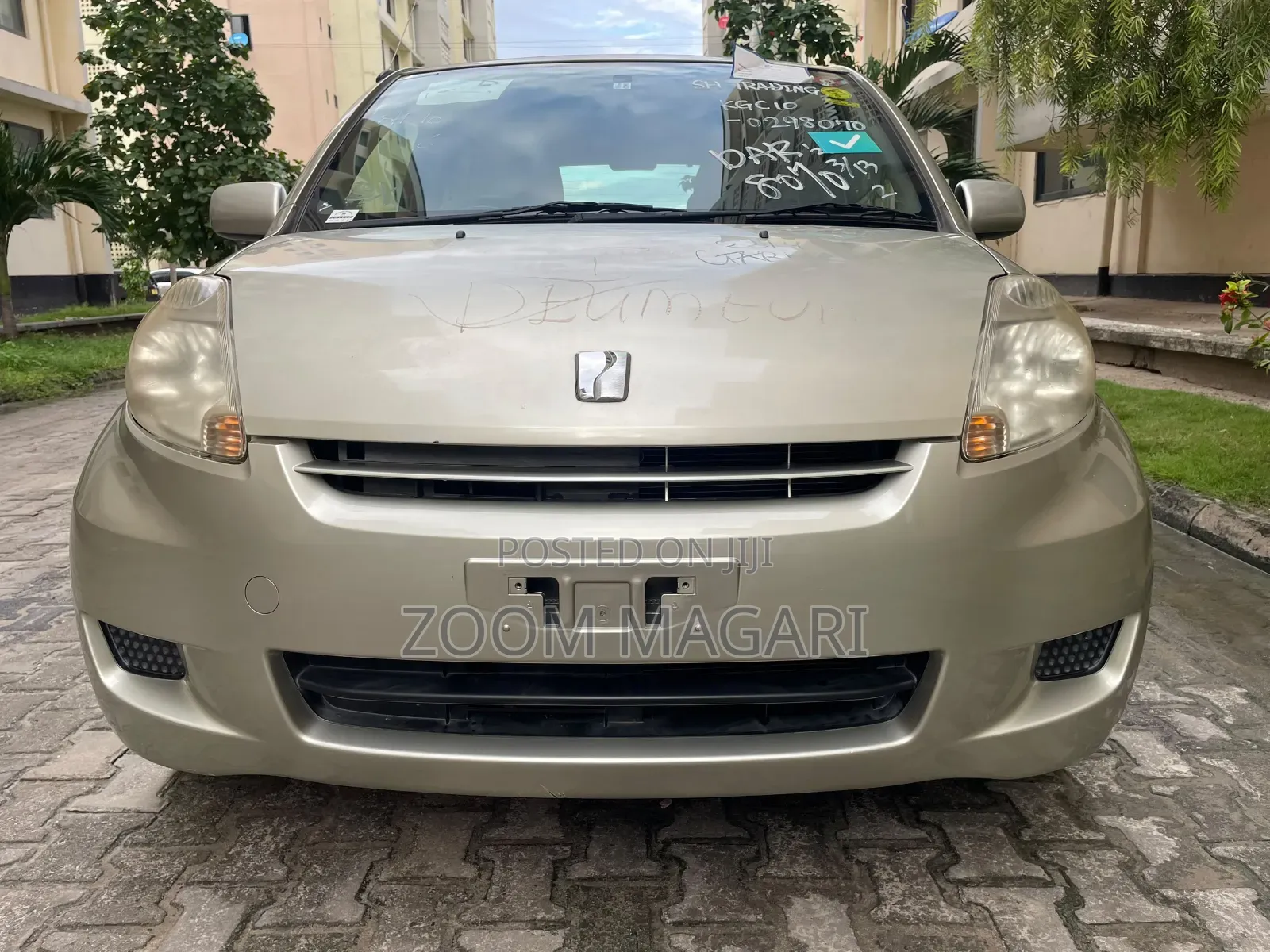 Toyota Passo 2004 Beige