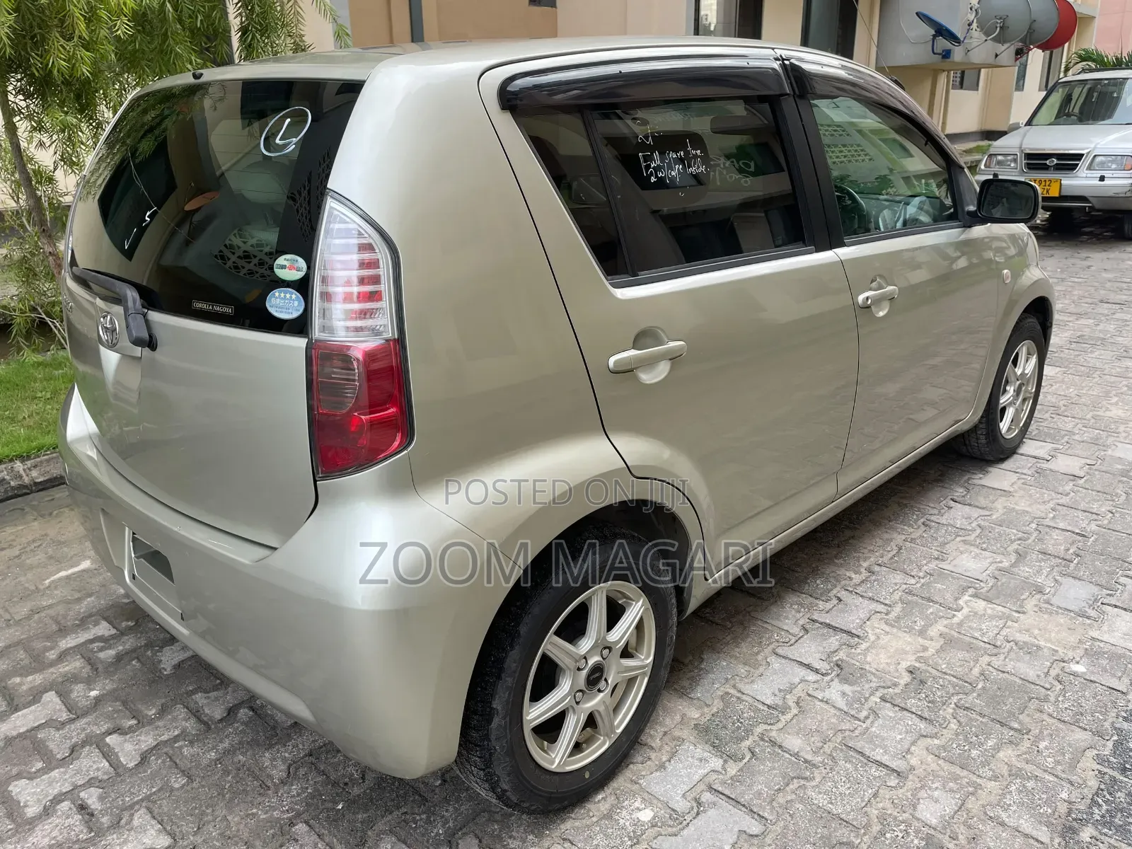 Toyota Passo 2004 Beige