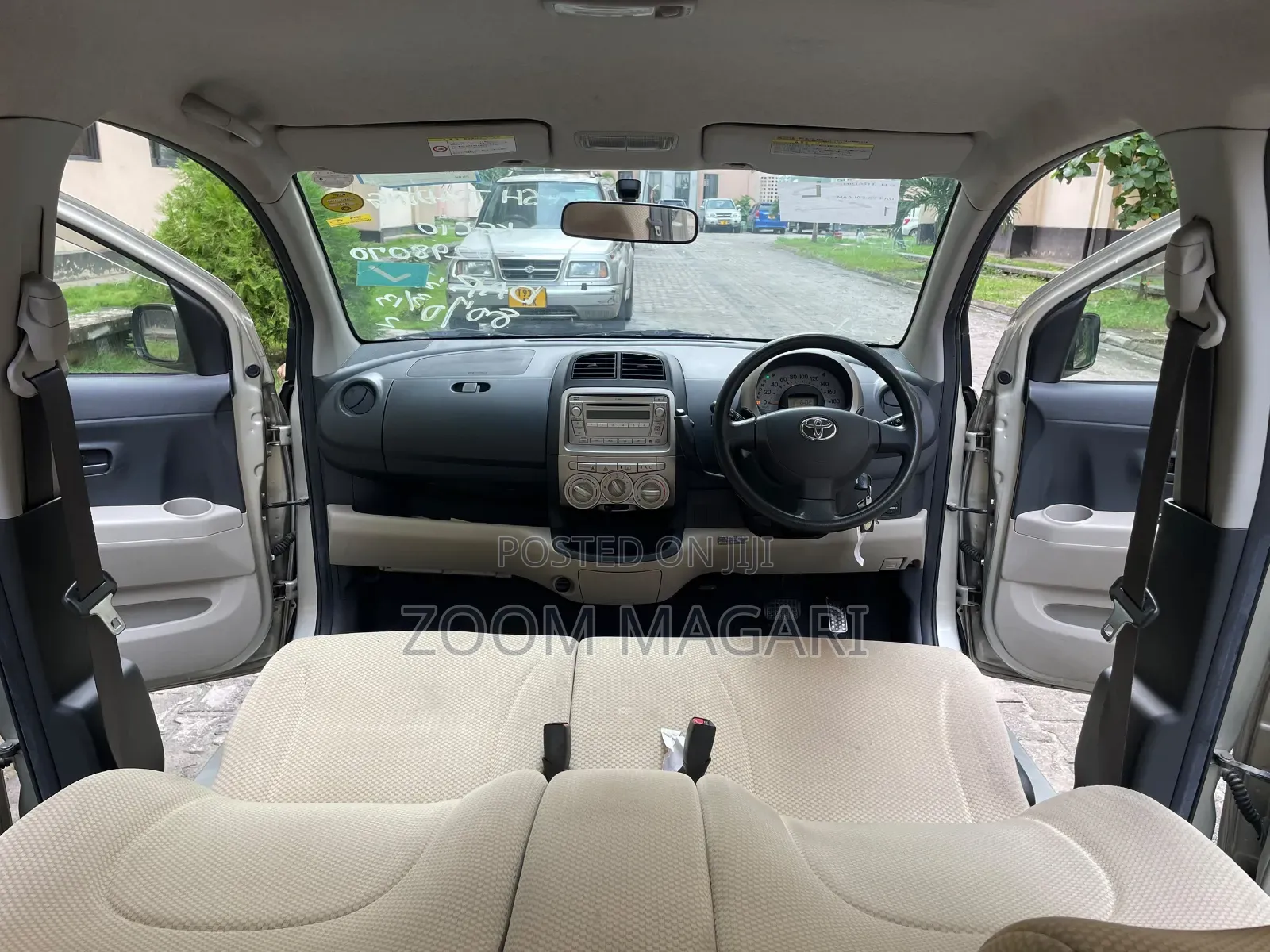 Toyota Passo 2004 Beige