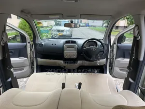 Toyota Passo 2004 Beige