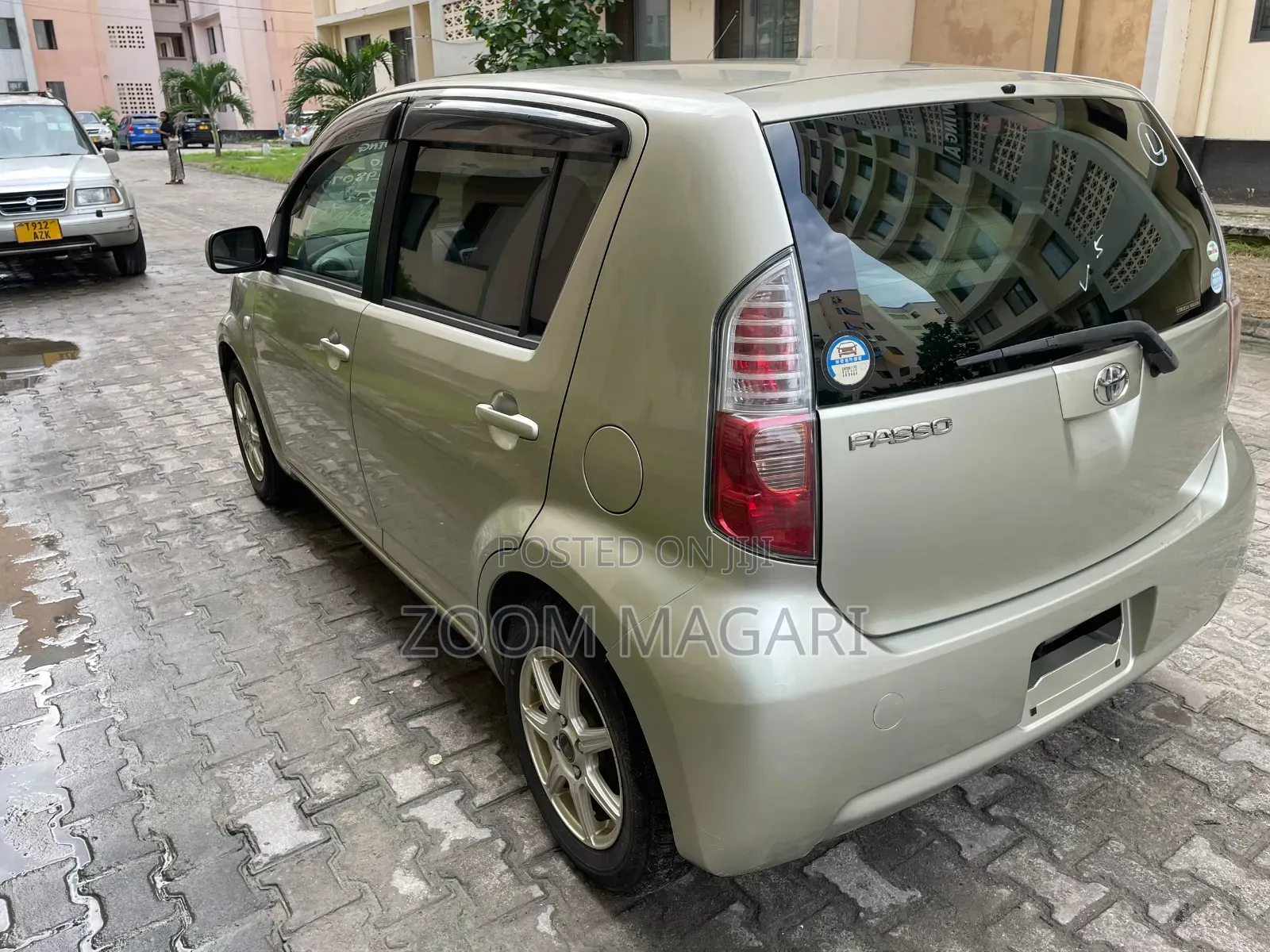 Toyota Passo 2004 Beige