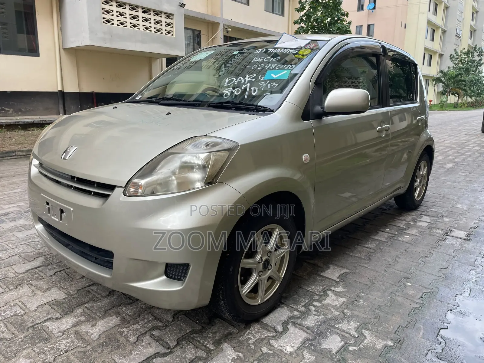 Toyota Passo 2004 Beige