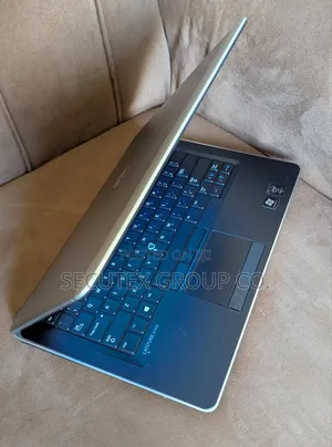 New Laptop Dell Latitude 7440 8GB Intel Core i5 HDD 500GB