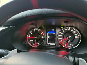 Toyota Hilux 2021 Black
