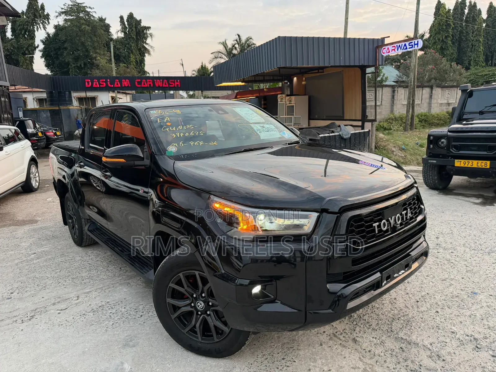 Toyota Hilux 2021 Black
