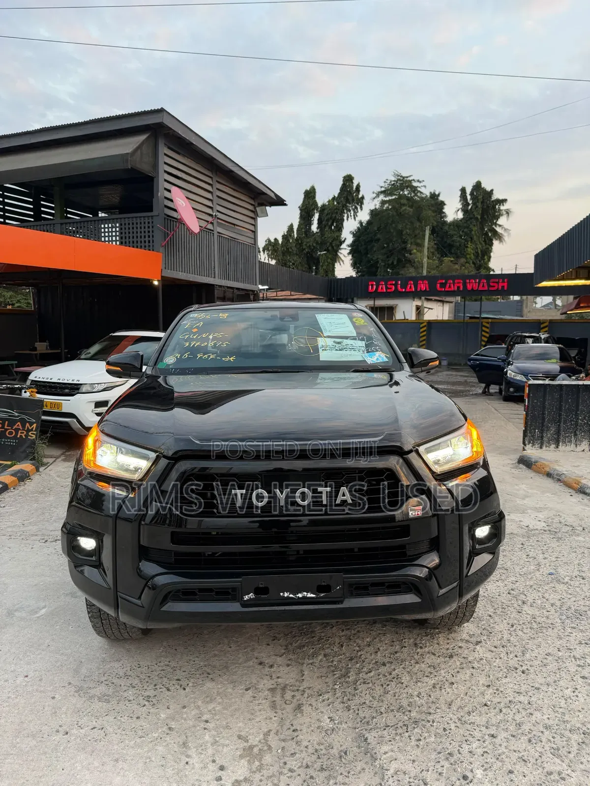 Toyota Hilux 2021 Black