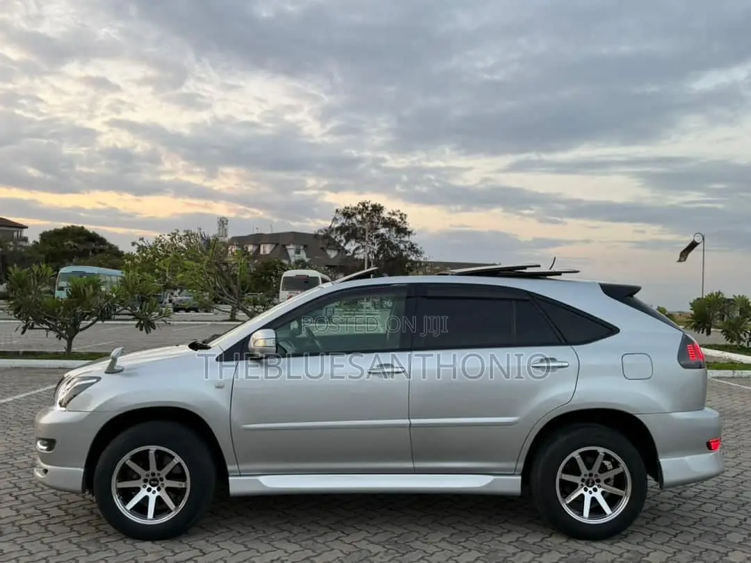Toyota Harrier 2011 Silver
