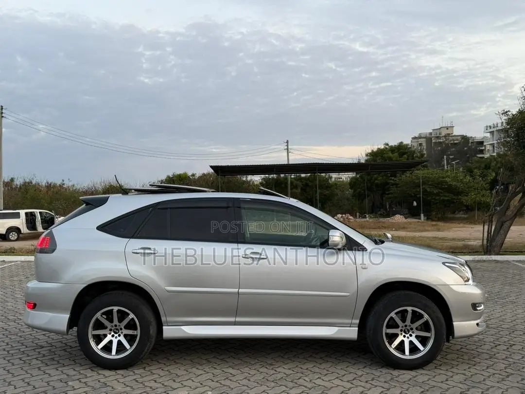 Toyota Harrier 2011 Silver