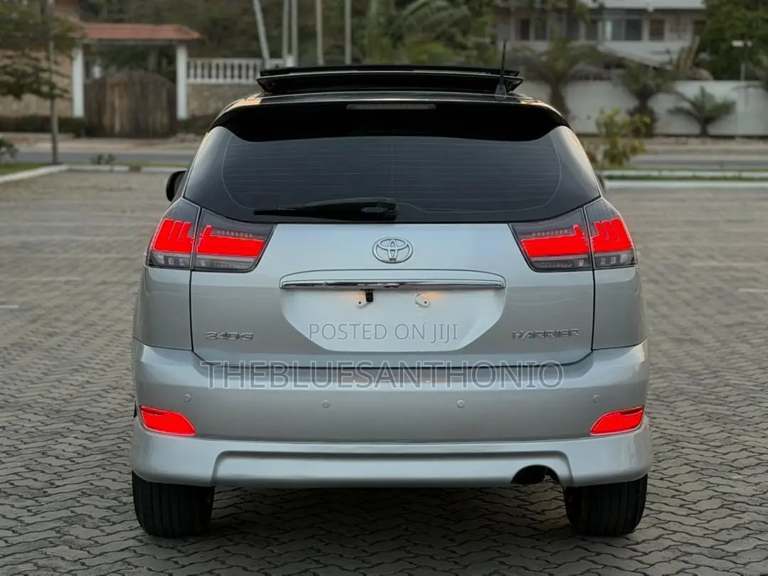 Toyota Harrier 2011 Silver