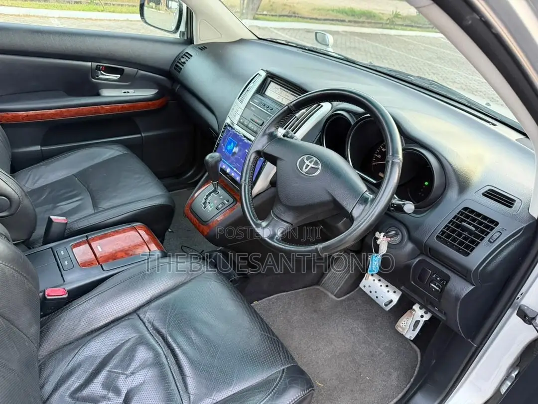 Toyota Harrier 2011 Silver