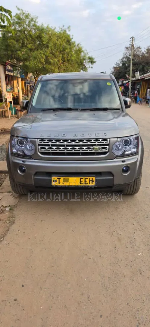 Land Rover Discovery 2011 Gray