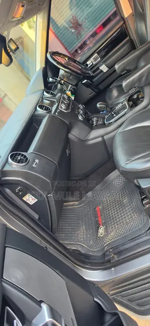 Land Rover Discovery 2011 Gray