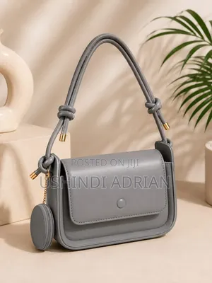 👜✨NEW ARRIVAL—ROYAL GLAM HANDBAG✨🔥Muonekano Wa Kifahari Na Wa Kisasa