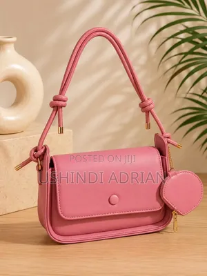 👜✨NEW ARRIVAL—ROYAL GLAM HANDBAG✨🔥Muonekano Wa Kifahari Na Wa Kisasa