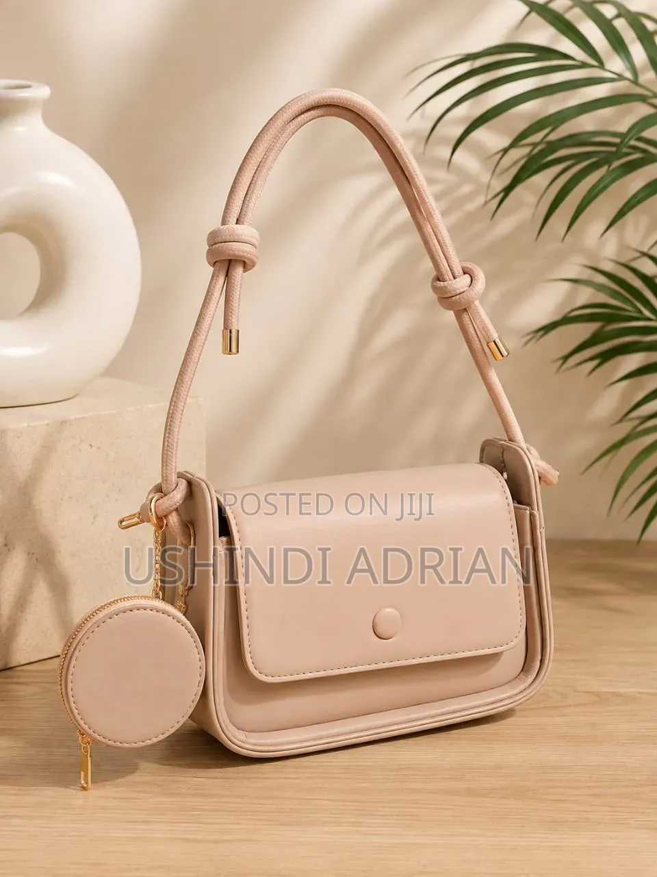 👜✨NEW ARRIVAL—ROYAL GLAM HANDBAG✨🔥Muonekano Wa Kifahari Na Wa Kisasa