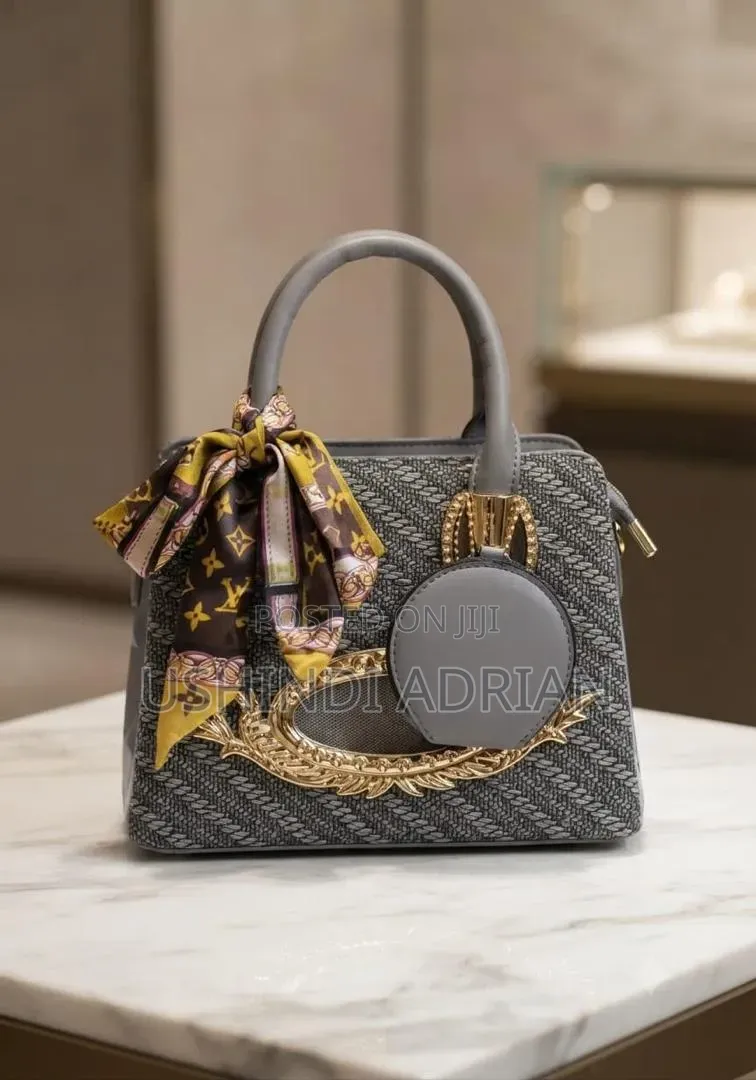 👜🔥NEW STOCK—CLASSY TOUCH HANDBAG✨Handbag Yenye Muonekano Wa Kuvutia